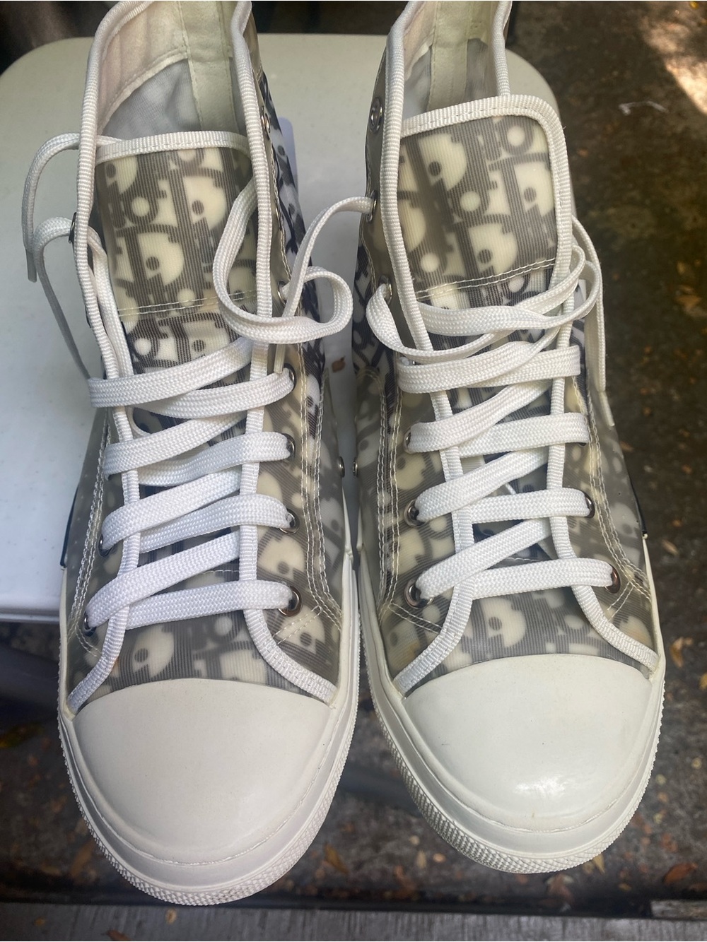 Hightop Mens Tennis shoes